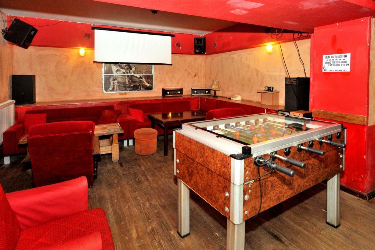 Good Bye Lenin Pub & Garden Hostel Krakow Luaran gambar