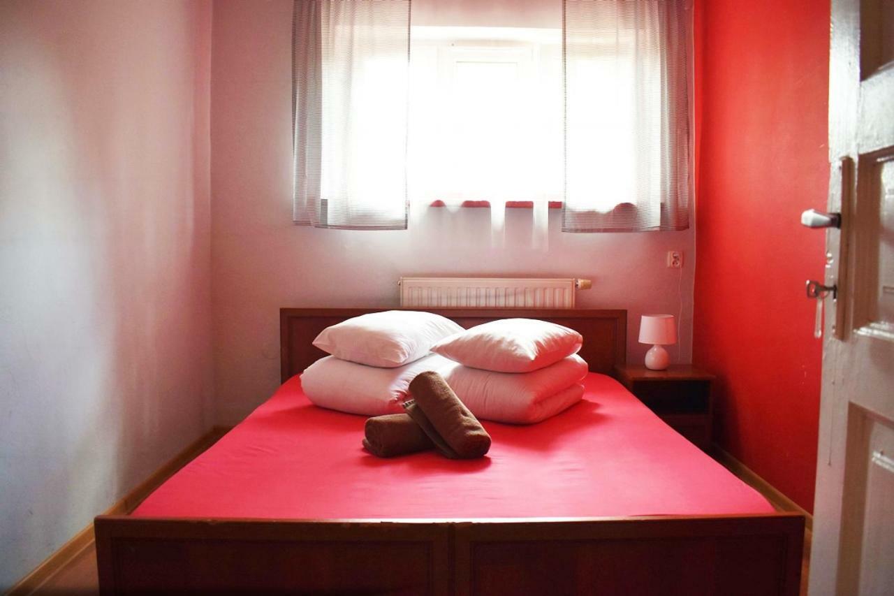 Good Bye Lenin Pub & Garden Hostel Krakow Luaran gambar
